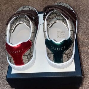 Kids Gucci sneakers size 9c